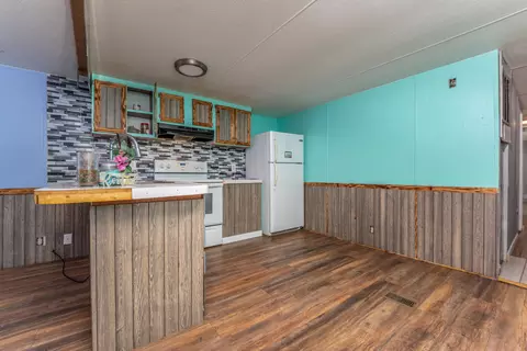 Kitchen - 275 Ridgeway Dr, Morehead, KY 40351 photo 1 of 2