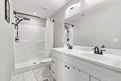 Bath - 308 Memory Ln, Richmond, KY 40475 photo 2 of 2