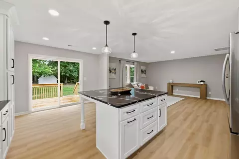 Kitchen - 111 Sheppard Ct, Georgetown, KY 40324 photo 6 of 9