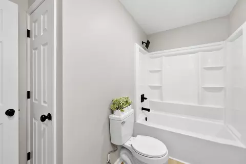 Bath - 111 Sheppard Ct, Georgetown, KY 40324 photo 4 of 5