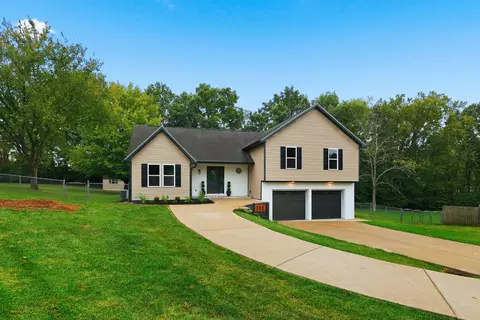 Exterior - 111 Sheppard Ct, Georgetown, KY 40324 photo 6 of 7