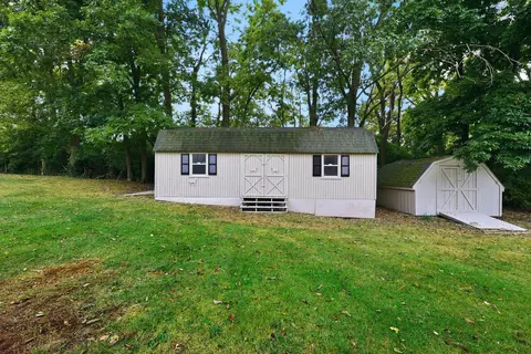 Exterior - 111 Sheppard Ct, Georgetown, KY 40324 photo 4 of 7