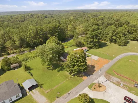 View/Area - 93 105 Deerpath Trl, Murray, KY 42071 photo 6 of 10