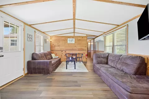 Living - 105 Deerpath Trl, Murray, KY 42071 photo 1 of 3