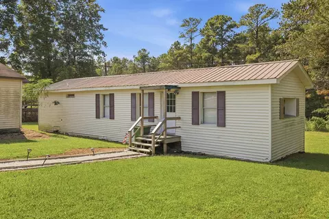 Exterior - 105 Deerpath Trl, Murray, KY 42071 photo 2 of 3