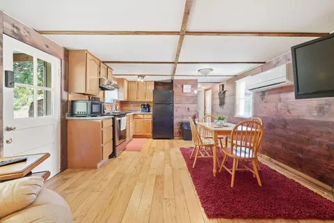 Dining - 93 Deerpath Trl, Murray, KY 42071 photo 1 of 3