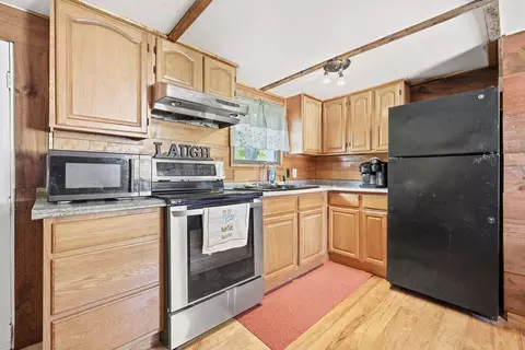 Kitchen - 93 Deerpath Trl, Murray, KY 42071 photo 1 of 1
