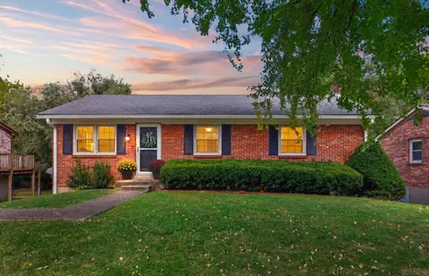 325 E Tiverton Way, Lexington, KY 40517