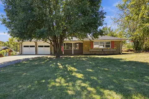 113 Fairway Dr, Cynthiana, KY 41031