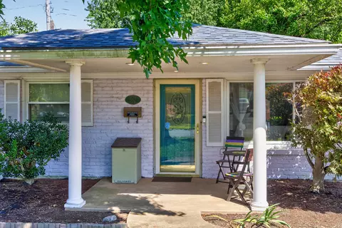562 Sandalwood Dr, Lexington, KY 40505
