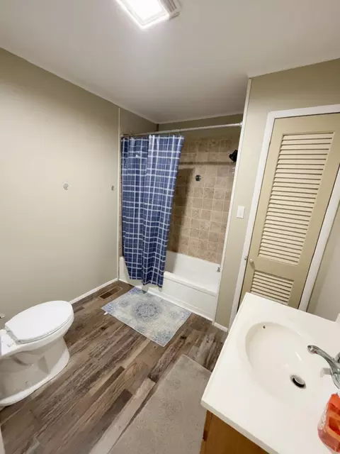 Bath - 4913 State Route 121 S, Mayfield, KY 42066 photo 1 of 2