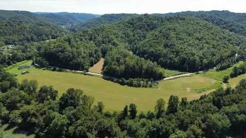 View/Area - 7292 Hode Rd, Warfield, KY 41267 photo 22 of 28