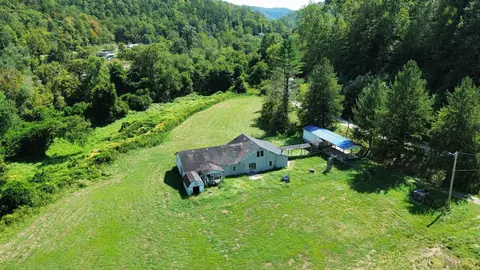 Exterior - 7292 Hode Rd, Warfield, KY 41267 photo 1 of 13