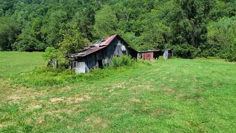Exterior - 7292 Hode Rd, Warfield, KY 41267 photo 9 of 13