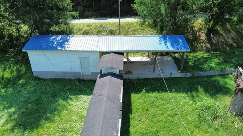 Exterior - 7292 Hode Rd, Warfield, KY 41267 photo 6 of 13