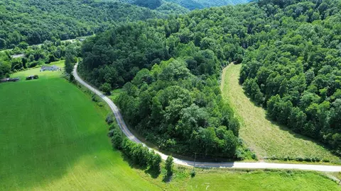 View/Area - 7292 Hode Rd, Warfield, KY 41267 photo 9 of 28