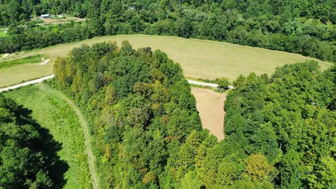 View/Area - 7292 Hode Rd, Warfield, KY 41267 photo 13 of 28