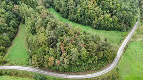View/Area - 7292 Hode Rd, Warfield, KY 41267 photo 2 of 28