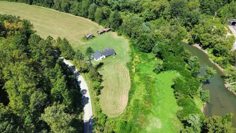 View/Area - 7292 Hode Rd, Warfield, KY 41267 photo 20 of 28