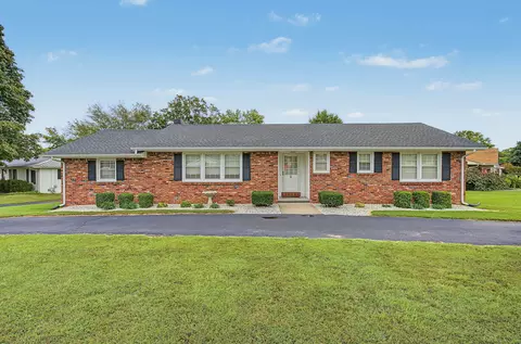 1144 Rodes Dr, Bowling Green, KY 42104