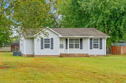 512 Indian Ave, Oak Grove, KY 42262