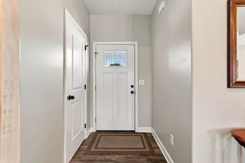 Entry Way - 179 Fallow Cir, Georgetown, KY 40324 photo 2 of 6
