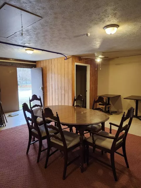 Dining - 213 Ky-1232 Hwy, Gray, KY 40734 photo 3 of 5