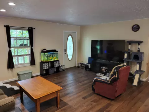 Living - 213 Ky-1232 Hwy, Gray, KY 40734 photo 7 of 8