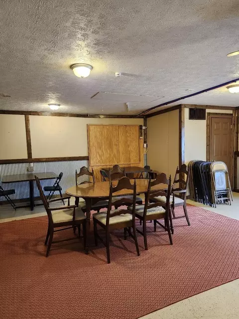 Dining - 213 Ky-1232 Hwy, Gray, KY 40734 photo 4 of 5