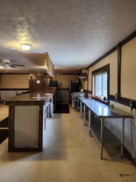 Kitchen - 213 Ky-1232 Hwy, Gray, KY 40734 photo 6 of 11