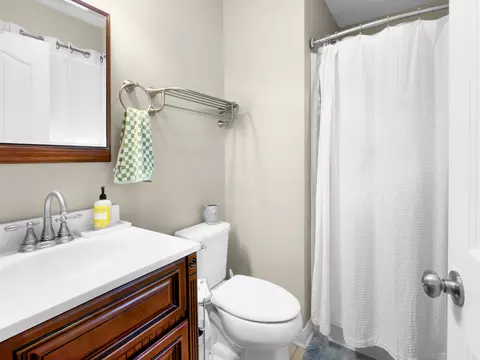 Bath - 129 Stoney Brk, Van Lear, KY 41265 photo 1 of 3