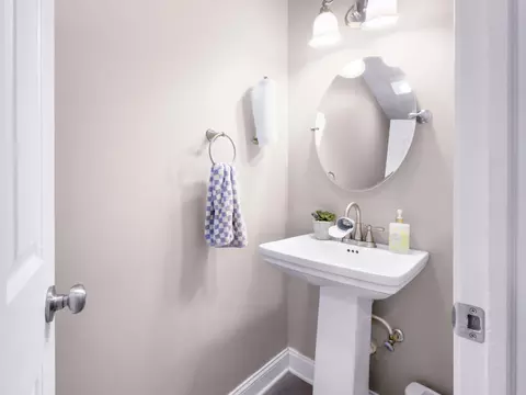 Bath - 129 Stoney Brk, Van Lear, KY 41265 photo 3 of 3