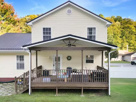 Exterior - 129 Stoney Brk, Van Lear, KY 41265 photo 3 of 6