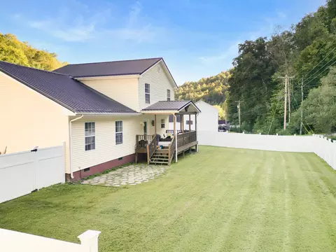 Exterior - 129 Stoney Brk, Van Lear, KY 41265 photo 5 of 6