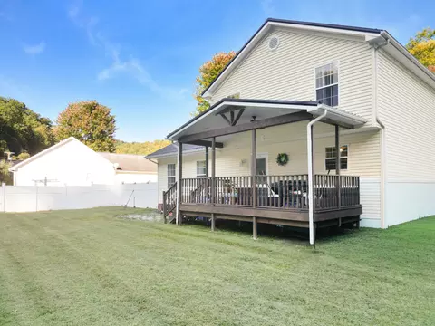 Exterior - 129 Stoney Brk, Van Lear, KY 41265 photo 6 of 6
