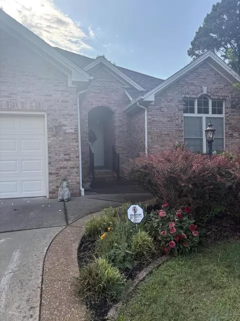 155 Cascade Dr, Paducah, KY 42003