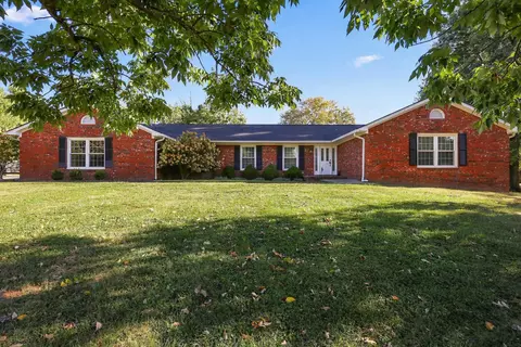 2828 Dan Patch Dr, Lexington, KY 40511