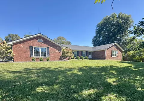 2828 Dan Patch Dr, Lexington, KY 40511