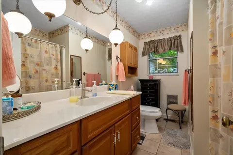 Bath - 4475 Campton Rd, Stanton, KY 40380 photo 1 of 3