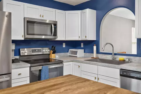 Kitchen - 140 Perseverance Way, Georgetown, KY 40324 photo 2 of 4