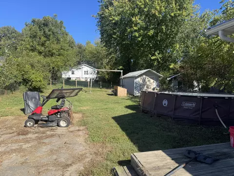Exterior - 604 W 17th St, Corbin, KY 40701 photo 2 of 3