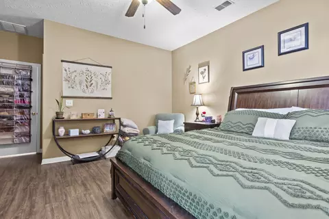 Bedroom - 107 Pickett Ln, Georgetown, KY 40324 photo 2 of 4