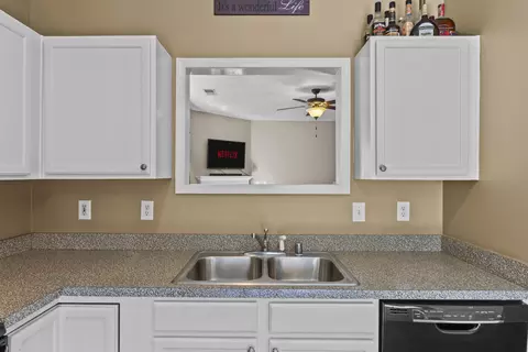 Kitchen - 107 Pickett Ln, Georgetown, KY 40324 photo 3 of 3