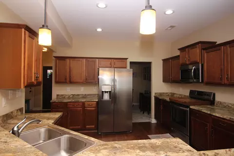 Kitchen - 105 Stephen Dr, Georgetown, KY 40324 photo 1 of 3