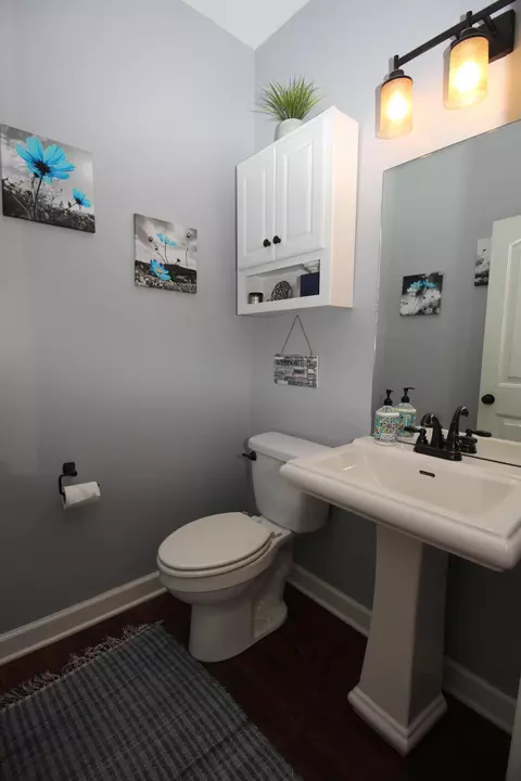 Bath - 105 Stephen Dr, Georgetown, KY 40324 photo 1 of 4