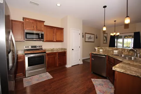 Kitchen - 105 Stephen Dr, Georgetown, KY 40324 photo 2 of 3
