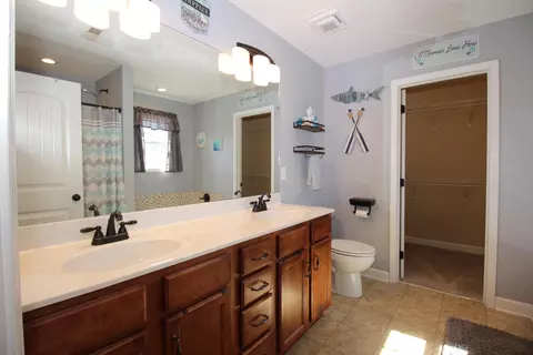 Bath - 105 Stephen Dr, Georgetown, KY 40324 photo 3 of 4