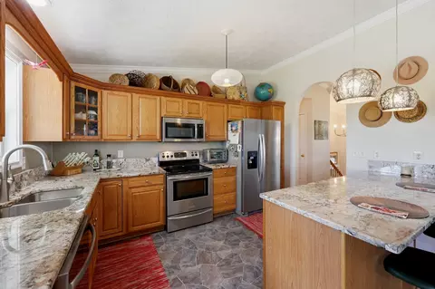 Kitchen - 178 General Cleburne Dr, Richmond, KY 40475 photo 2 of 4
