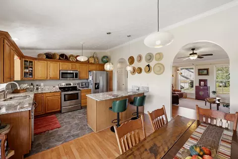 Kitchen - 178 General Cleburne Dr, Richmond, KY 40475 photo 1 of 4