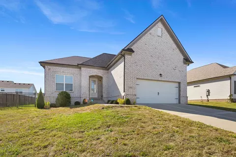 205 Skaggs Blvd, Nicholasville, KY 40356